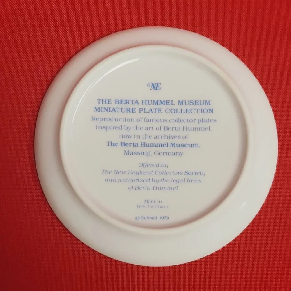 Schmid Berta Hummel Museum Miniature Plate Collection 1979